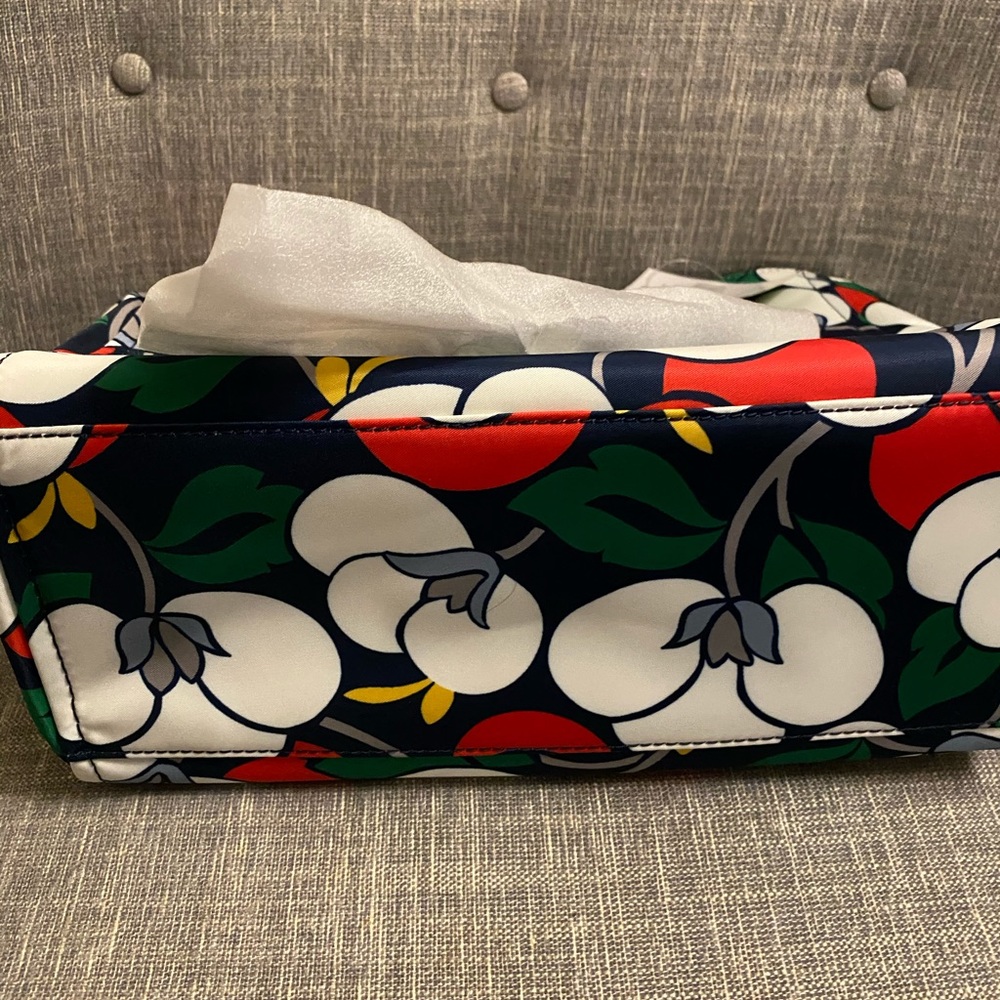 Kate Spade Satchel - Picture 9 of 9